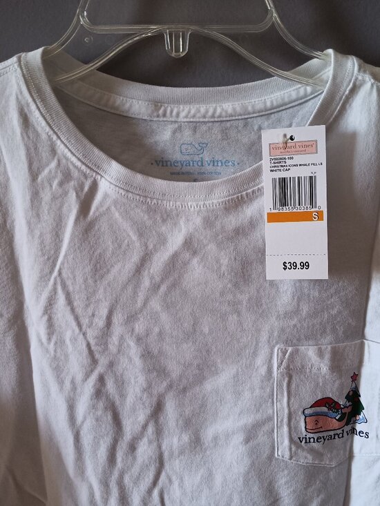 (BOUTIQUE) New Vineyard Vines Christmas Shirt, size S - Picture 3 of 6